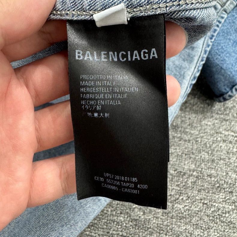 Balenciaga Balenciaga washed denim sleeveless shirt Size US M / EU 48-50 / 2 - 4 Thumbnail