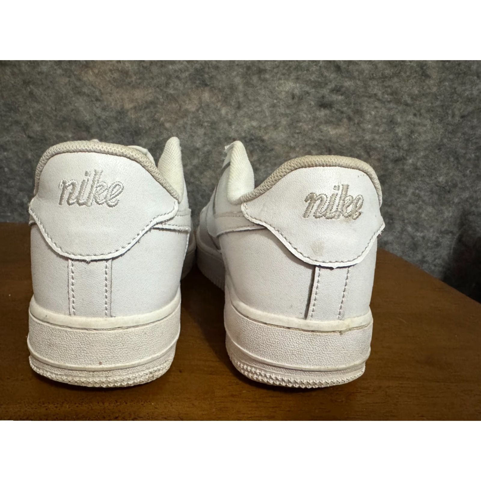 Nike Nike Air Force Low Triple White Sneaker Mens 7 White Leather Rubber Nas White CW2288-111 Size US 7 / EU 40 - 5 Thumbnail