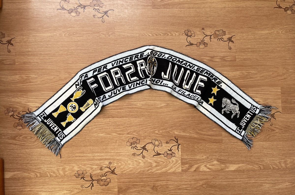 Vintage Vintage Juventus “Forza Juve” Football Soccer Scarf Size ONE SIZE - 2 Thumbnail