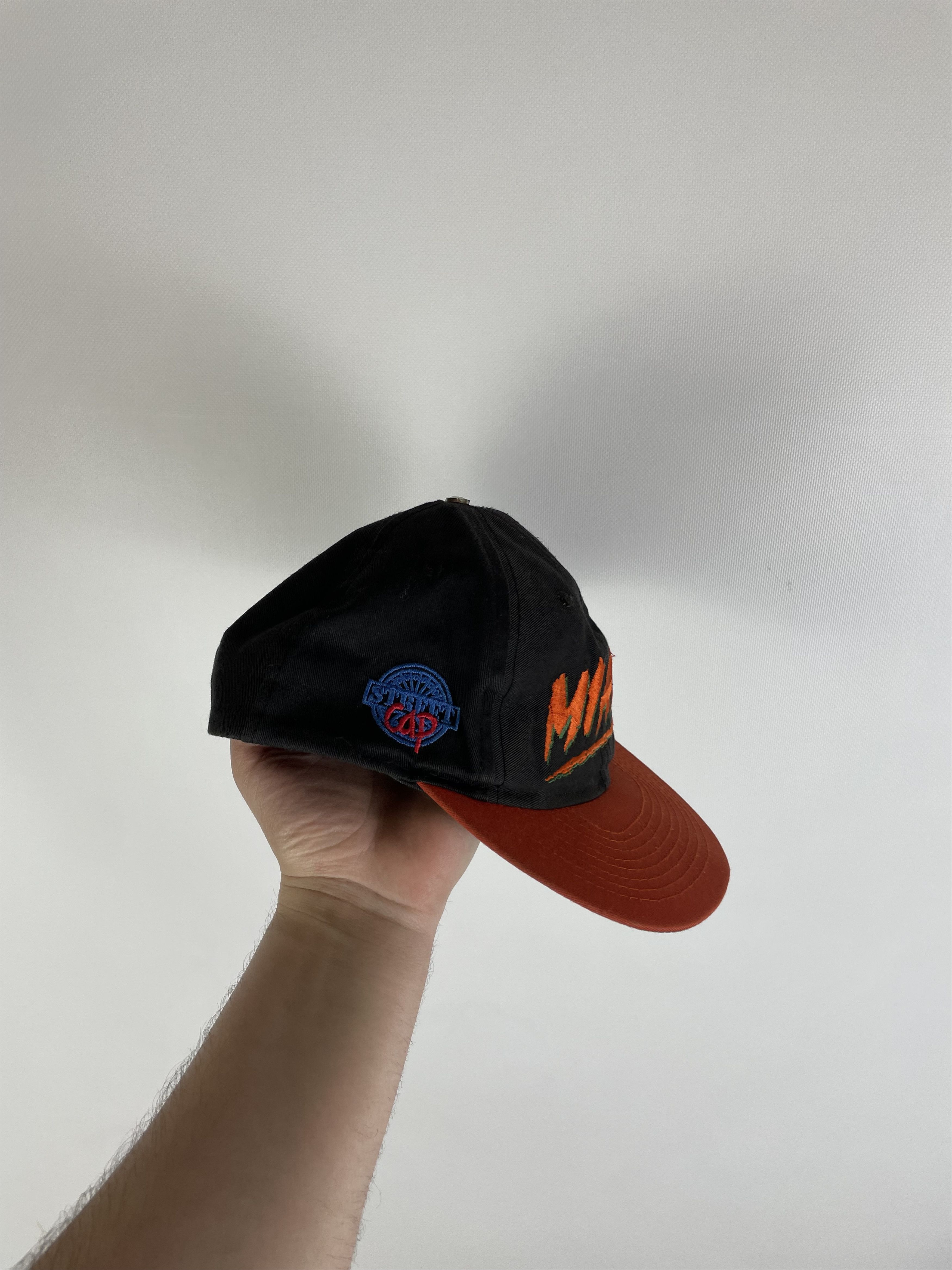 NFL Vintage Miami Hurricanes cap 90s NFL Size ONE SIZE - 2 Thumbnail