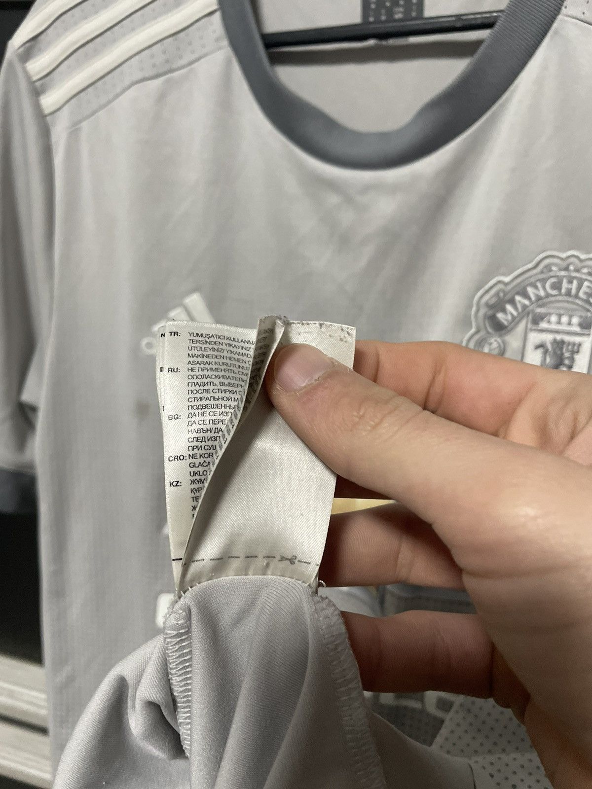 Adidas Manchester United 2017/2018 MU Adidas Jersey Football Shirt Size US M / EU 48-50 / 2 - 13 Thumbnail