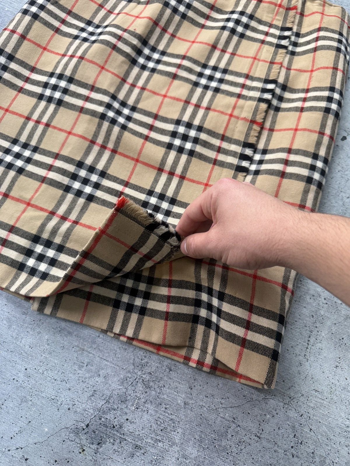 Burberry Vintage 90s Burberry’s Nova Check Wool Skirt Size 30" / US 8 / IT 44 - 3 Thumbnail