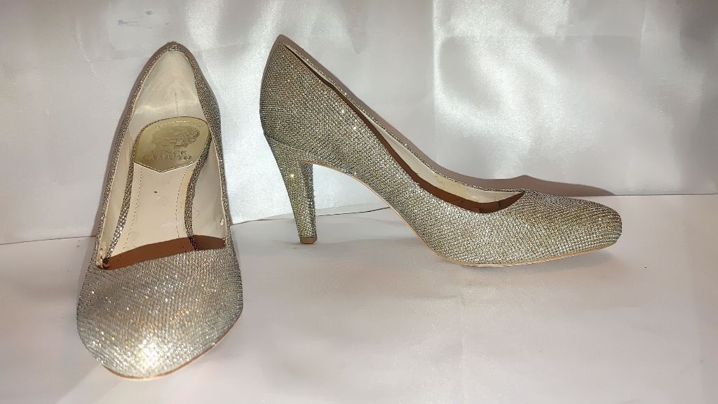 Vince Camuto Vince Camuto Kardi Gold Pumps Size 8.5M Size US 8.5 / IT 38.5 - 6 Thumbnail