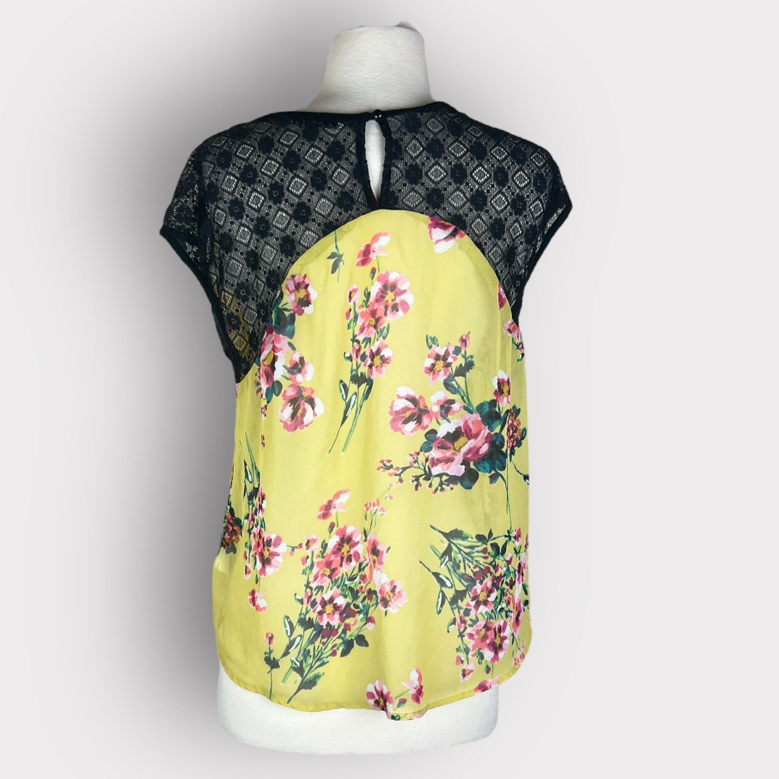 Vintage Chloe K | Vintage Y2K Floral Lace Blouse | Medium Size M / US 6-8 / IT 42-44 - 3 Thumbnail