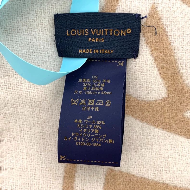 Louis Vuitton Louis Vuitton Light brown logo monogrammed wool fringe sca Size ONE SIZE - 9 Thumbnail