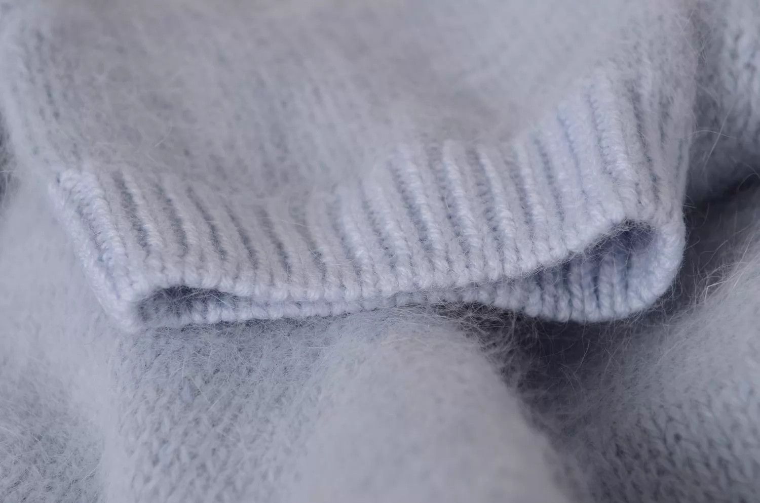 Miu Miu MIU MIU women's knit sweater Size S / US 4 / IT 40 - 6 Thumbnail
