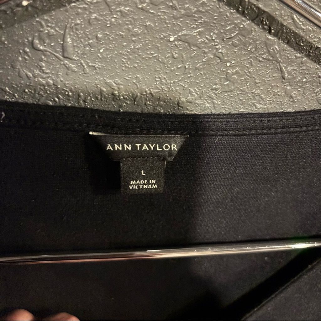 Ann Taylor Ann Taylor Classic Black Sweatshirt Top Size L / US 10 / IT 46 - 2 Thumbnail