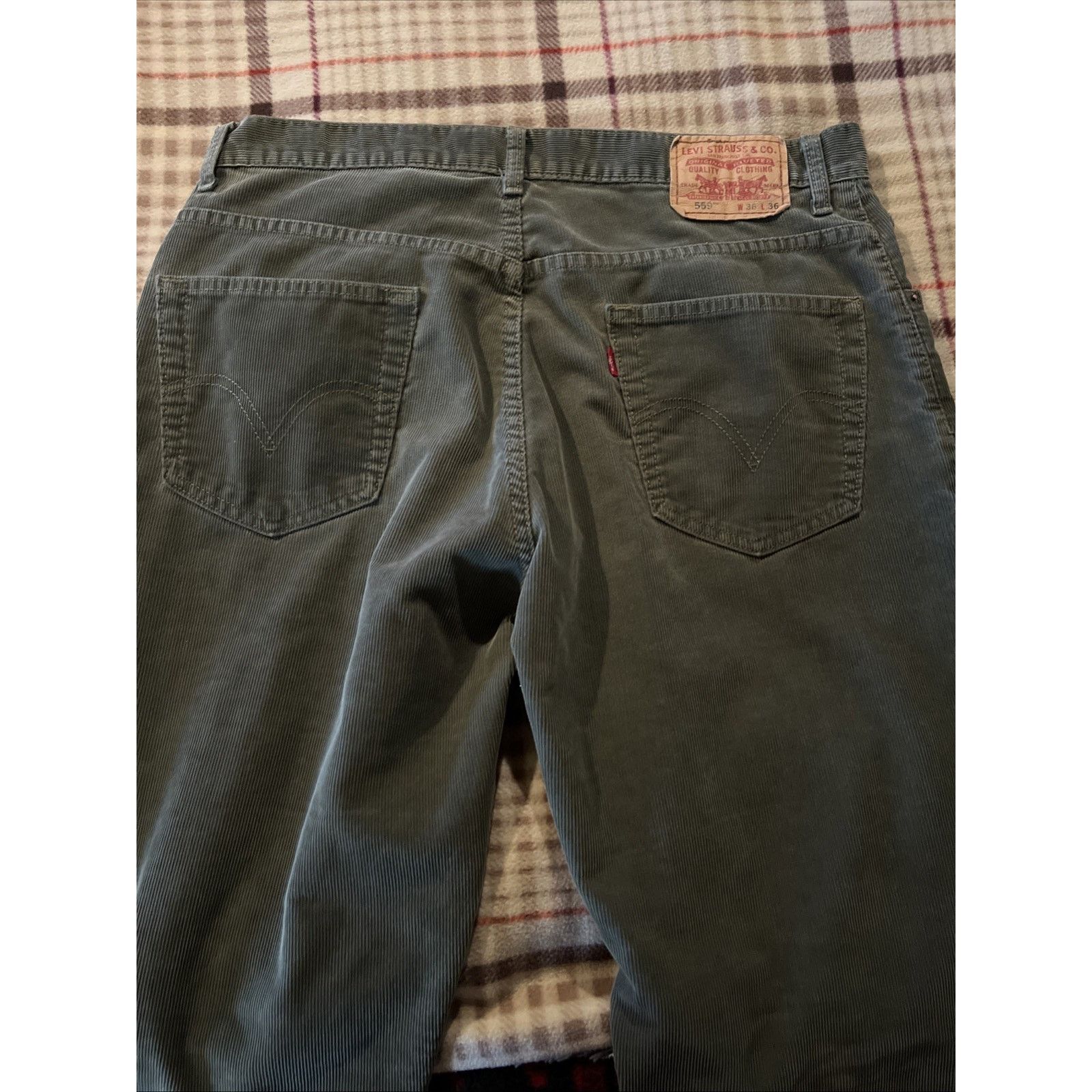 Levi's Levi's 559 Relaxed Straight Corduroy Pants Mens 35x35 Green Size US 35 - 12 Thumbnail