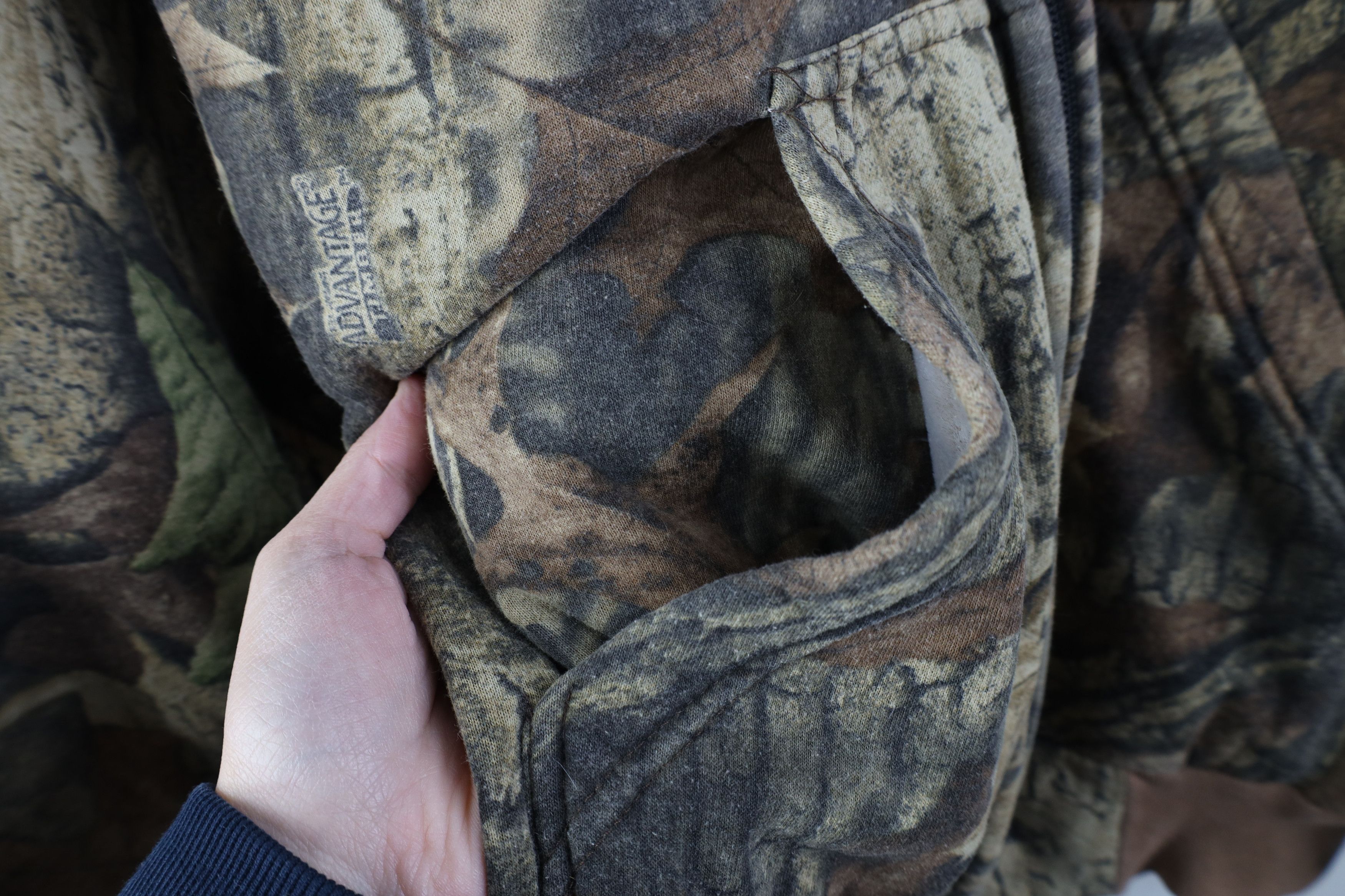 Vintage Vintage 90s Streetwear Fleece Lined Camouflage Hoodie USA Size US XL / EU 56 / 4 - 8 Thumbnail