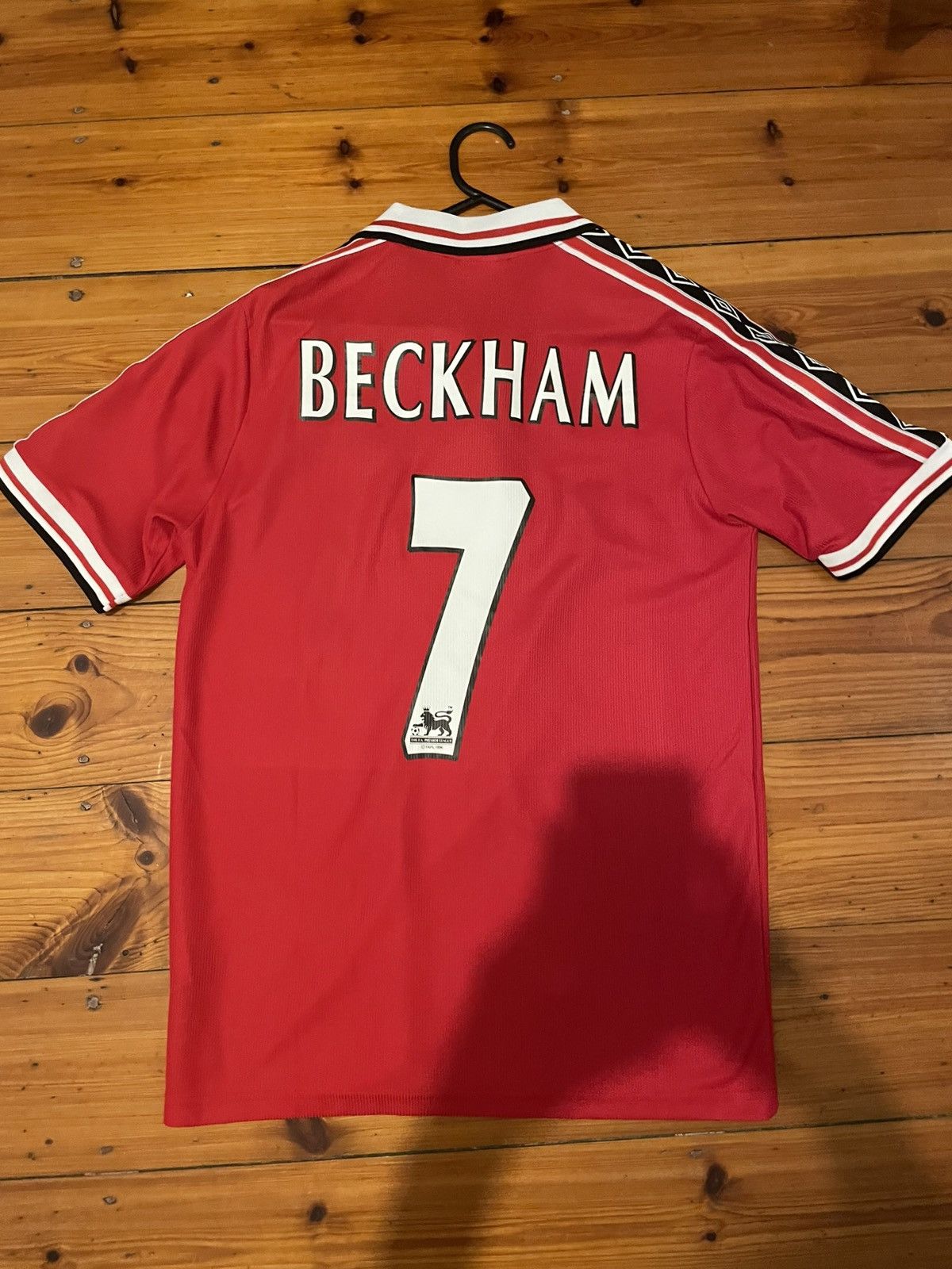 Umbro David Beckham Man United Jersey Size US L / EU 52-54 / 3 - 2 Thumbnail
