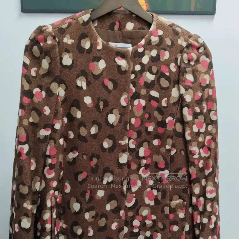 Valentino Valentino Women's Khaki Print Coat . Size M / US 6-8 / IT 42-44 - 5 Thumbnail