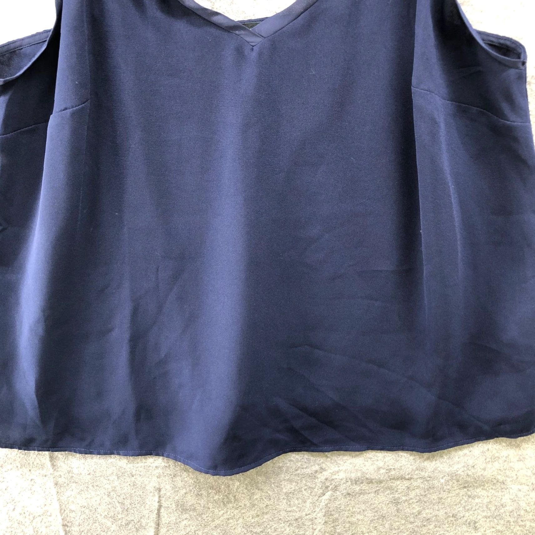 Vintage Eloquii Cami Top Womens 16 Navy Blue V-Neck Flowy Chiffon Tank Sleeveless Shirt Size XXL / US 16-18 / IT 52-54 - 4 Thumbnail