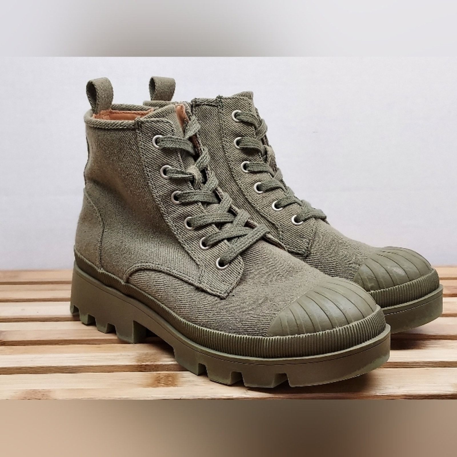 Other Target Brand Womens Green Ankle Zip Boots Size 8 Size US 8 / IT 38 - 1 Thumbnail