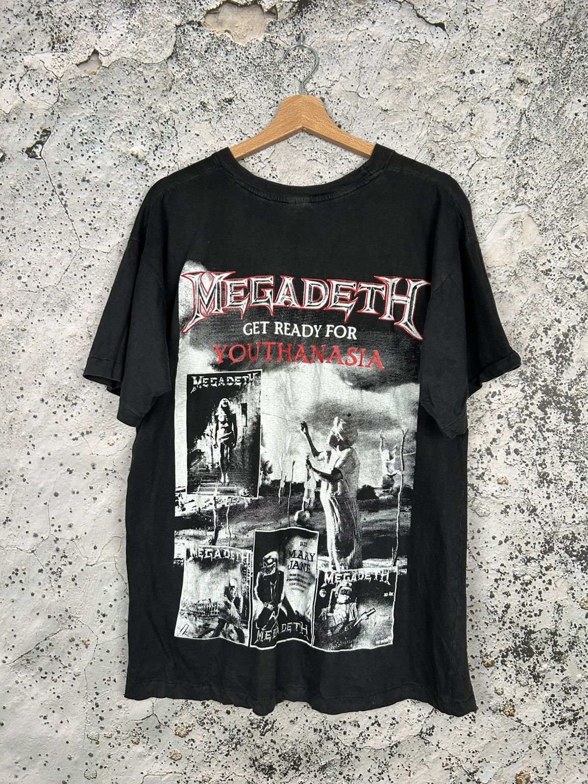 Band Tees Vintage Megadeth Get Ready For Youthanasia Rock Band Tee 90s Size US L / EU 52-54 / 3 - 2 Thumbnail