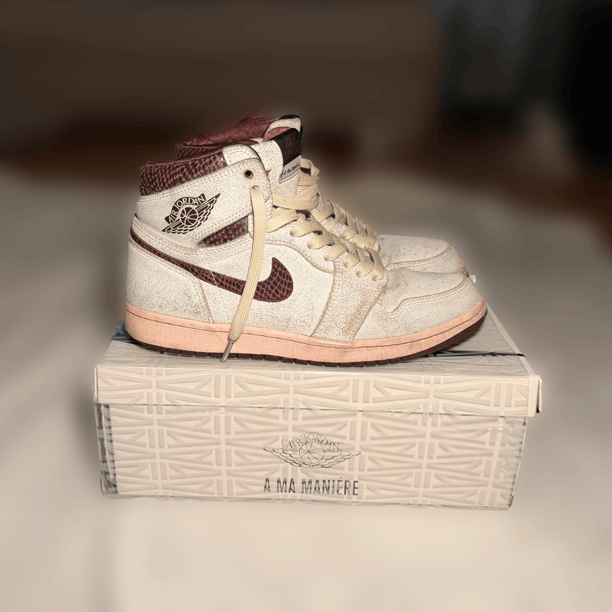 A Ma Maniere × Jordan Brand Air Jordan 1 High x A Ma Maniére Size US 9.5 / EU 42-43 - 4 Thumbnail