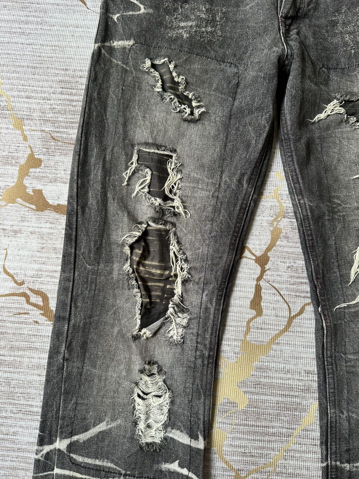 Tornado Mart LOWBOX Claw Marks Distressed Design Denim Size US 33 - 8 Thumbnail