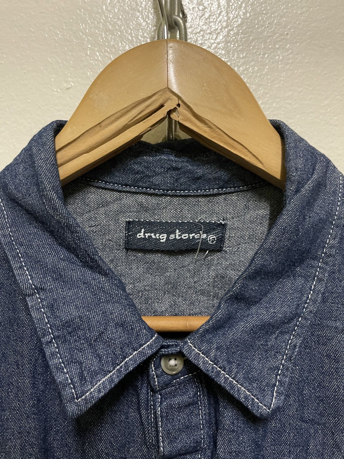 Japanese Brand Drug Stores Denim Shirt Hybrid Printed Size US XL / EU 56 / 4 - 9 Thumbnail