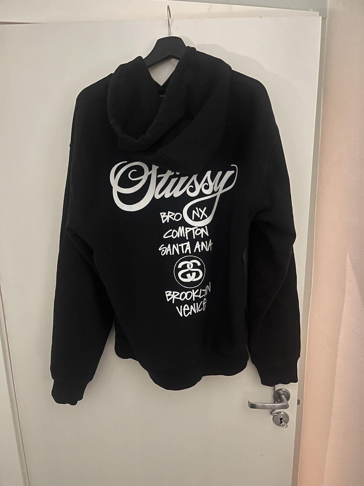 Stussy Stüssy world tour hoodie Size US L / EU 52-54 / 3 - 1 Thumbnail