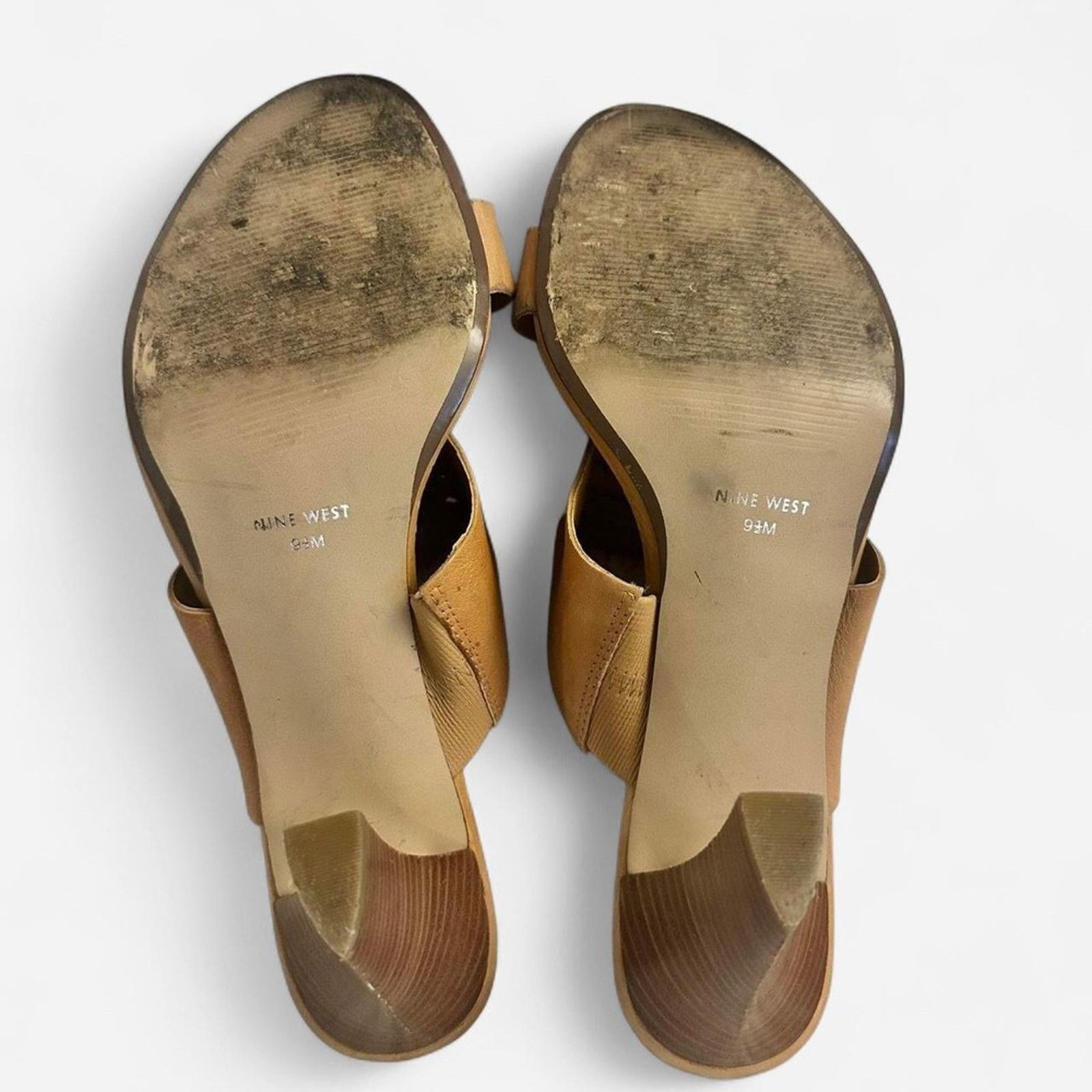 Nine West slip on t-strap sandals Classic Old money 9,5 Size US 9.5 / IT 39.5 - 5 Thumbnail