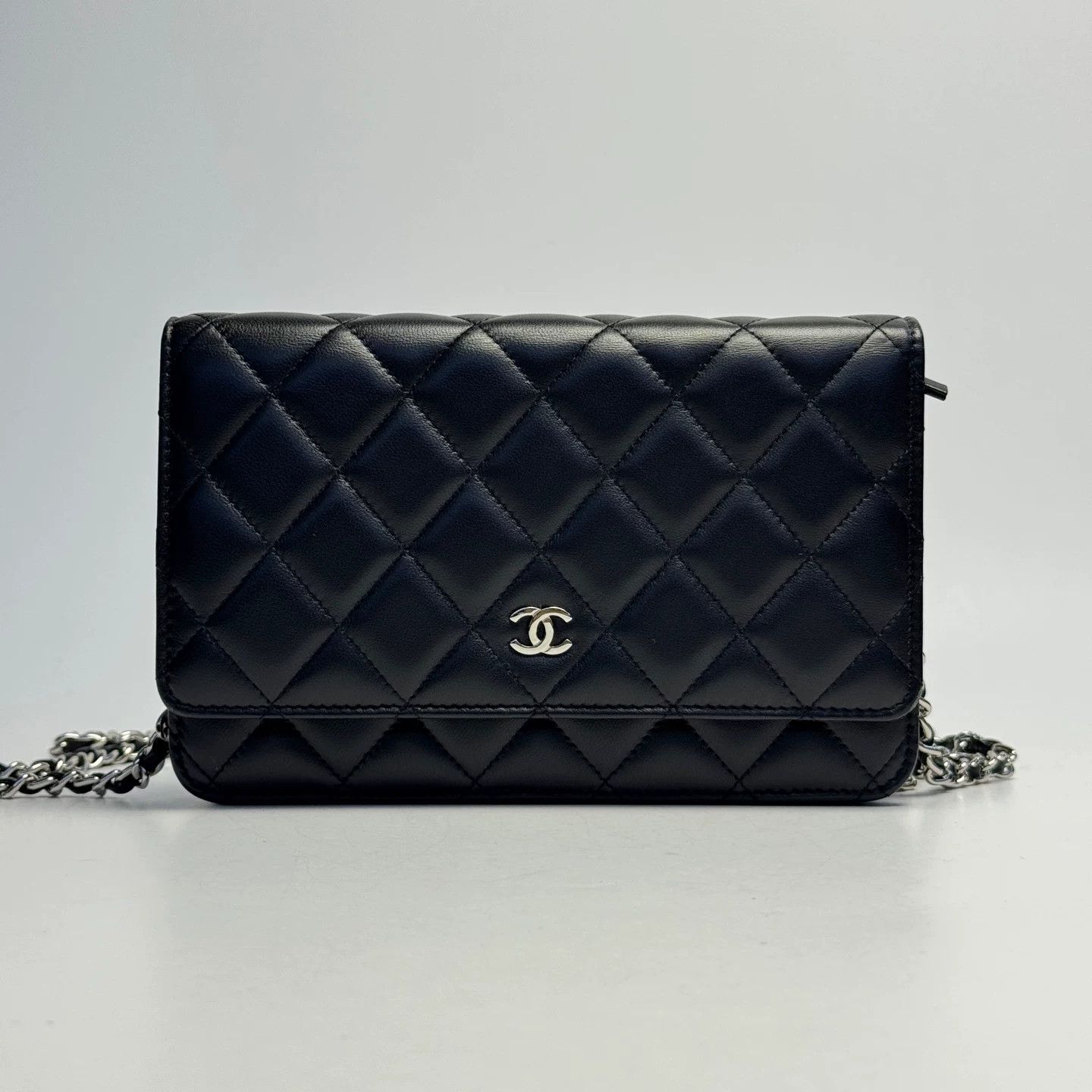Chanel Pre-loved Bag Very good condition Size ONE SIZE - 1 Thumbnail