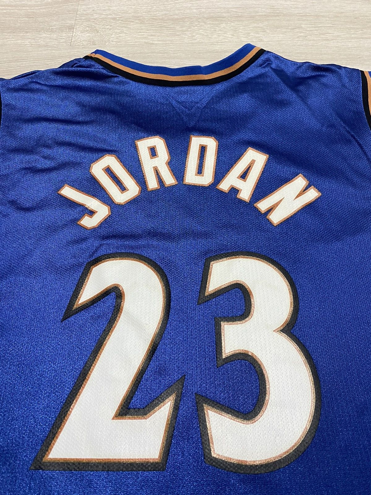 Champion Vintage Champion Jersey JORDAN 23 Wizards size 40 M-L Size US L / EU 52-54 / 3 - 3 Thumbnail