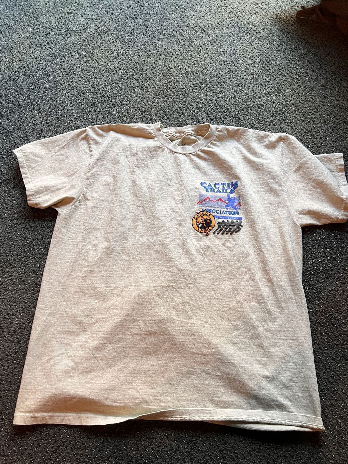 2020 TRAVIS SCOTT CACTUS JACK TRAILS ASSN T-SHIRT CREAM OFF