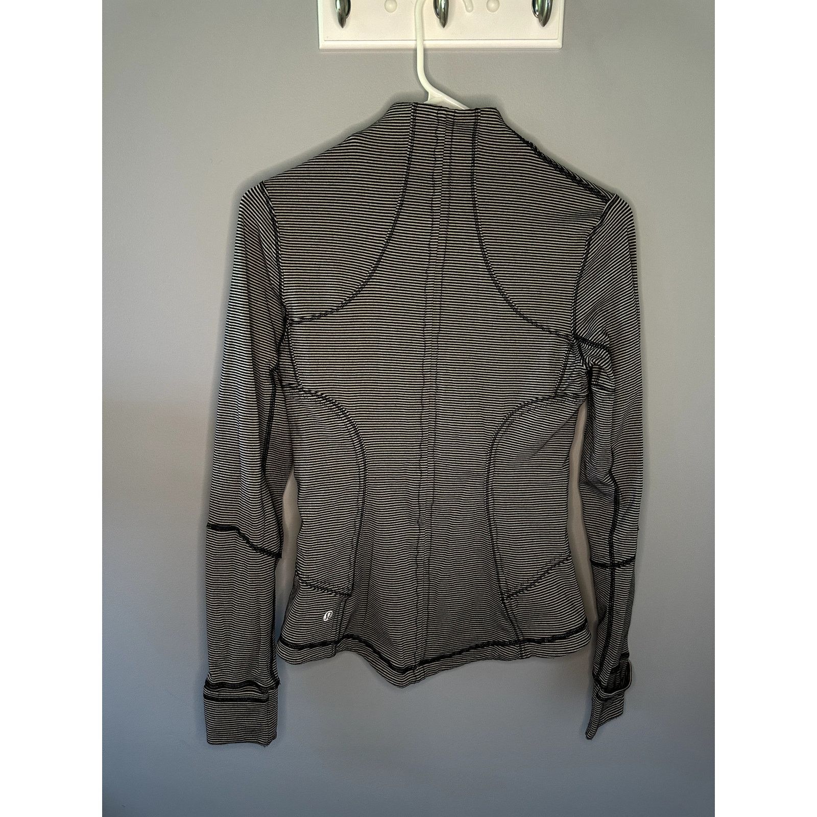 Lululemon Lululemon Tonka Stripe Forme Jacket Heathered Black Size 6 Size M / US 6-8 / IT 42-44 - 5 Thumbnail