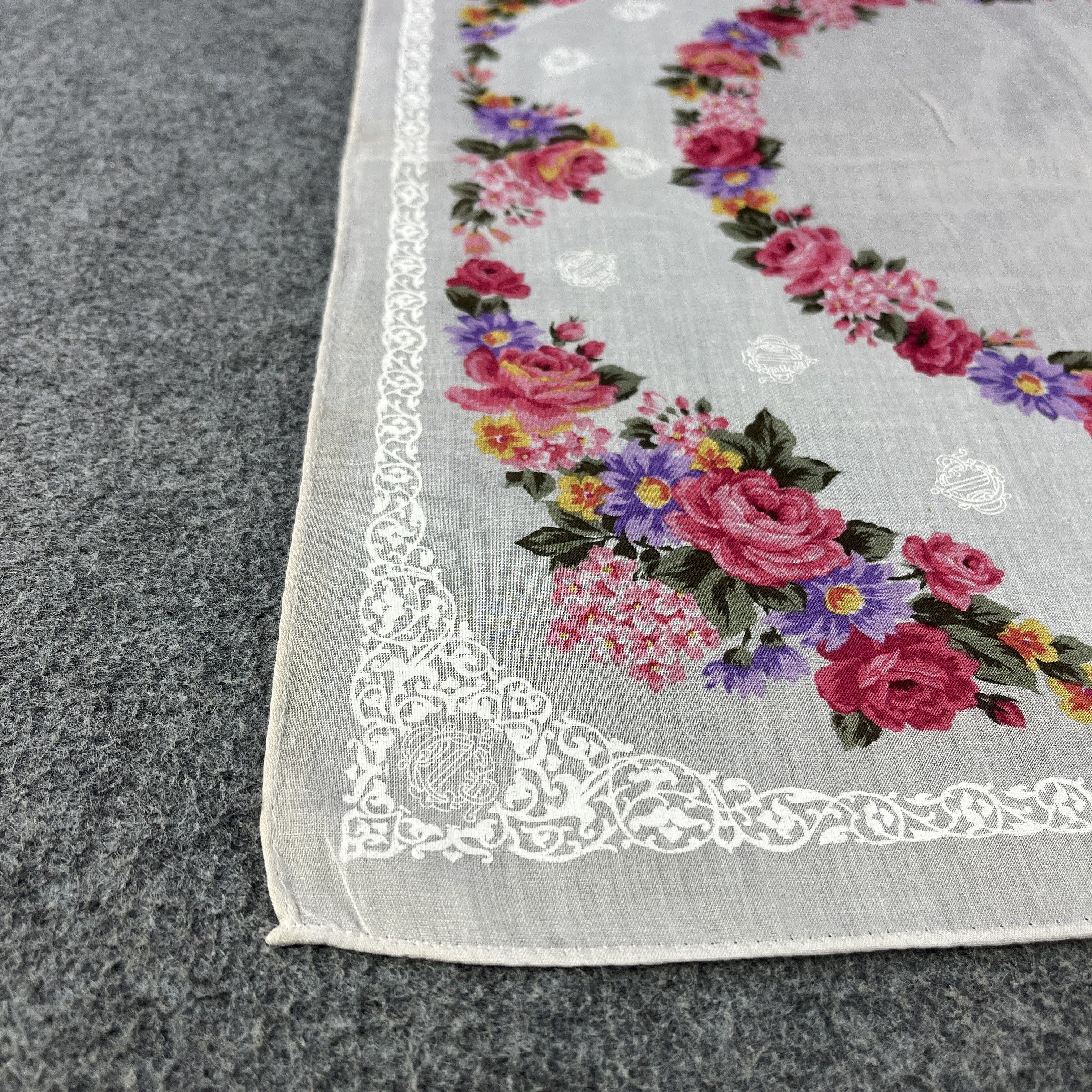 Vintage Christian Dior Handkerchief / Bandana / Neckerchief B094 Size ONE SIZE - 6 Thumbnail