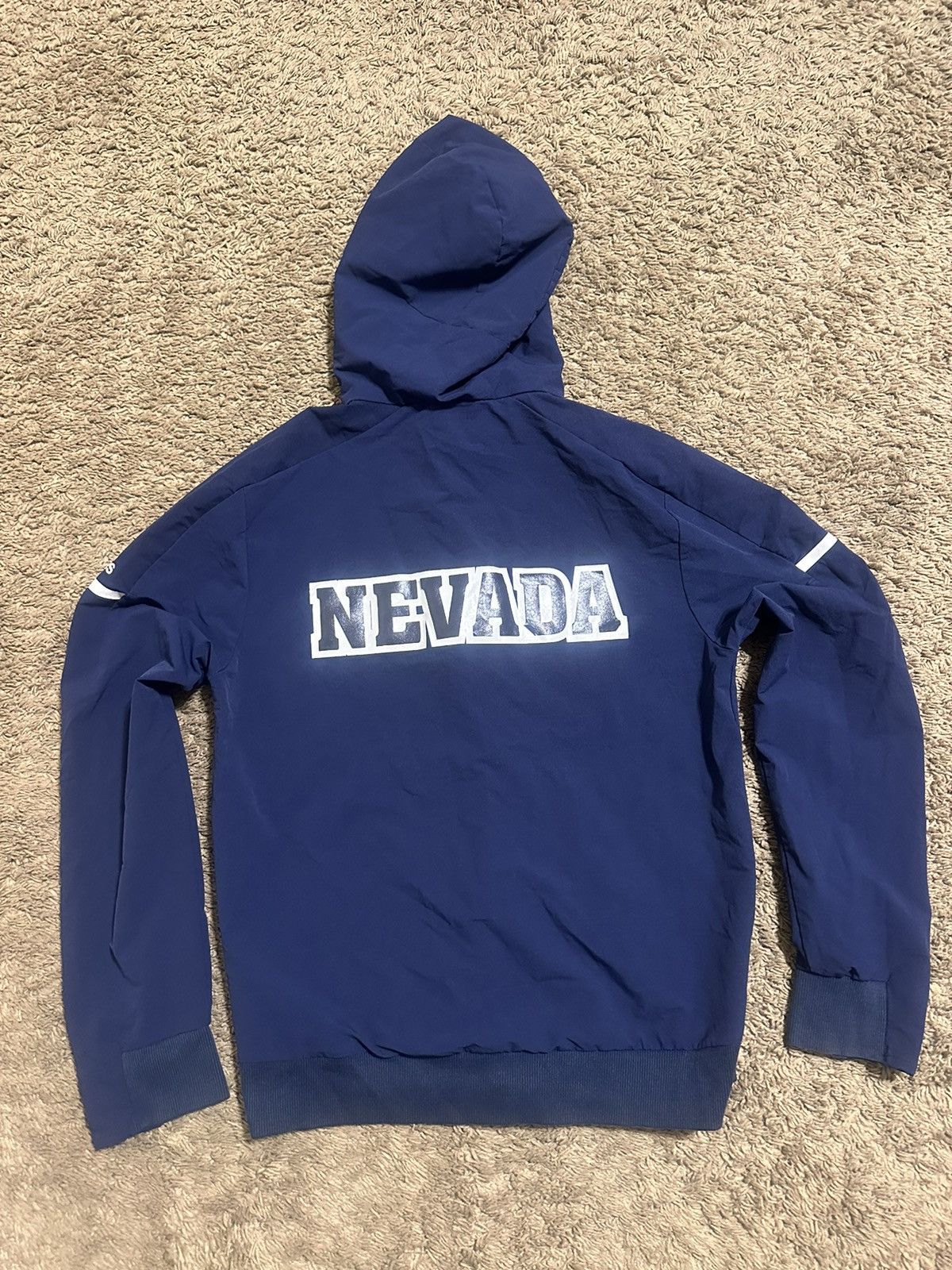 Adidas × NCAA × Vintage Vintage Women’s University of Nevada jacket size small Size S / US 4 / IT 40 - 1 Thumbnail