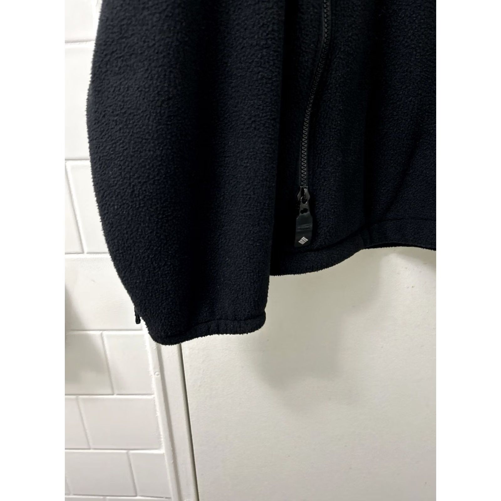 Vintage VINTAGE Columbia Fleece Jacket Mens Large Black Full Zip Made In USA Pockets L/S Size US L / EU 52-54 / 3 - 6 Thumbnail