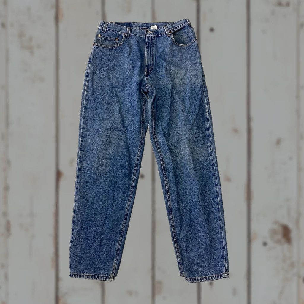 Levi's VINTAGE Levi's 560 Jeans Mens 33x33 Blue Medium Wash Denim Made In USA Size US 33 - 1 Thumbnail