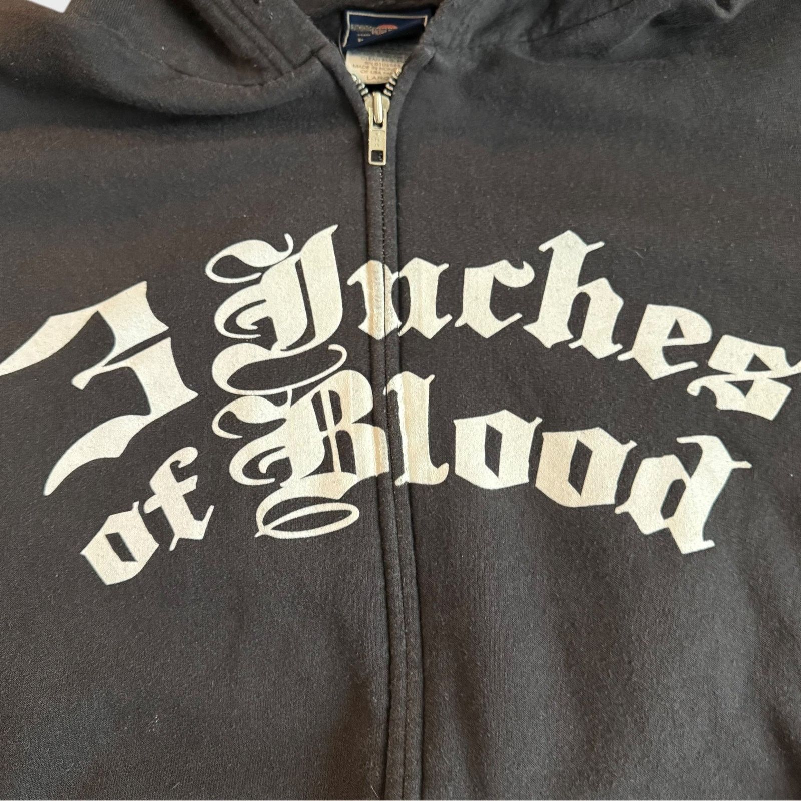 Band Tees 3 Inches Of Blood Band Vintage Zip Up Hoodie Size L Size US L / EU 52-54 / 3 - 2 Thumbnail
