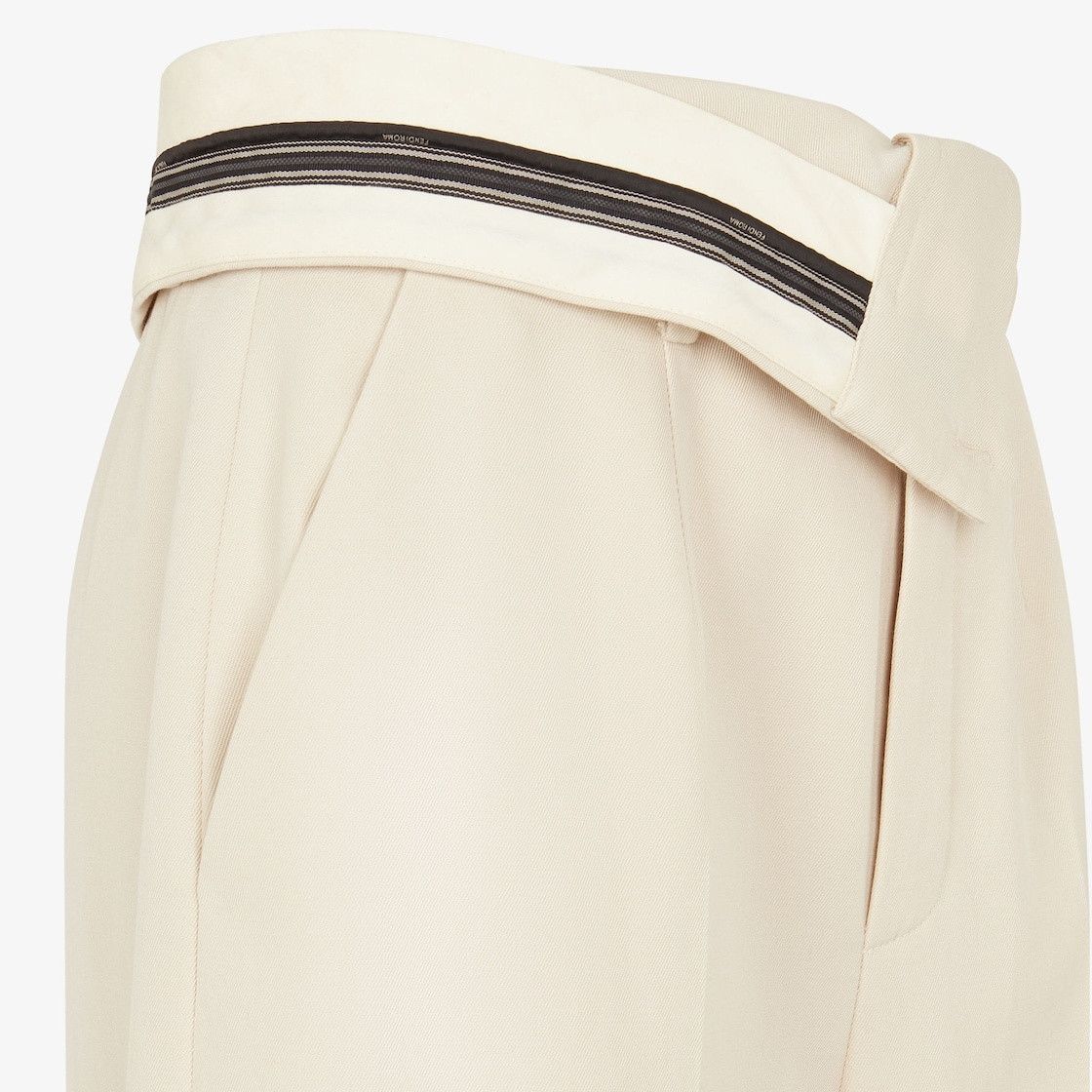 Fendi o1s1wg110925 Trousers in Beige Size 28" / US 6 / IT 42 - 3 Thumbnail