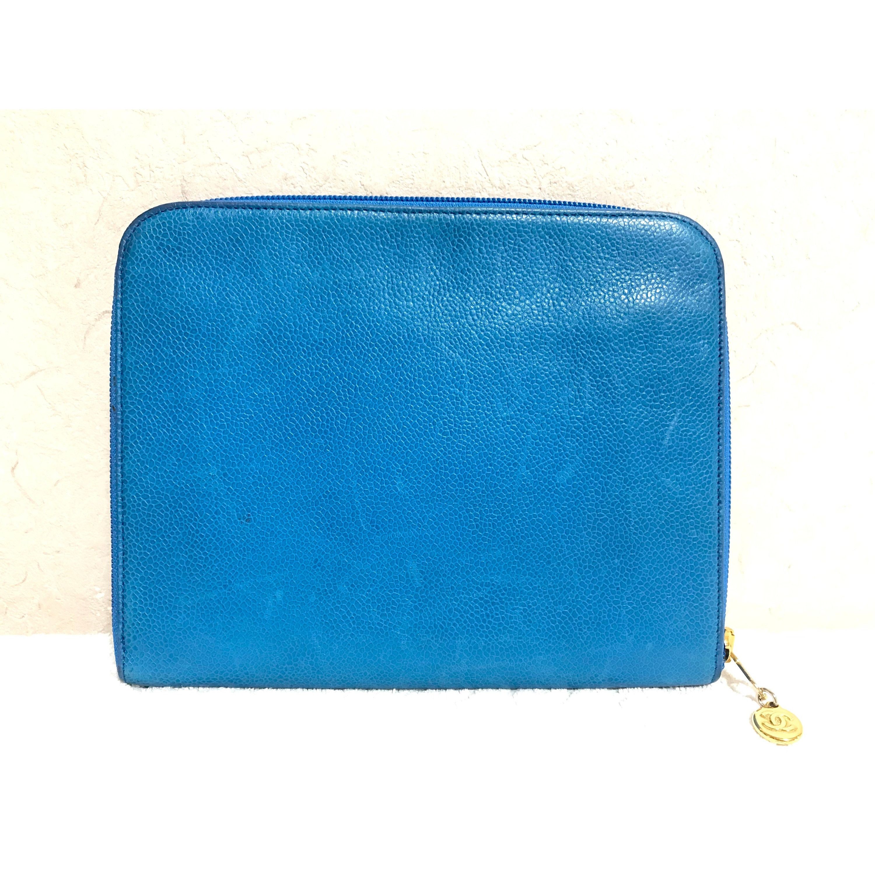 Chanel Vintage CHANEL blue caviar clutch bag, iPhone case, wallet. Size ONE SIZE - 5 Thumbnail