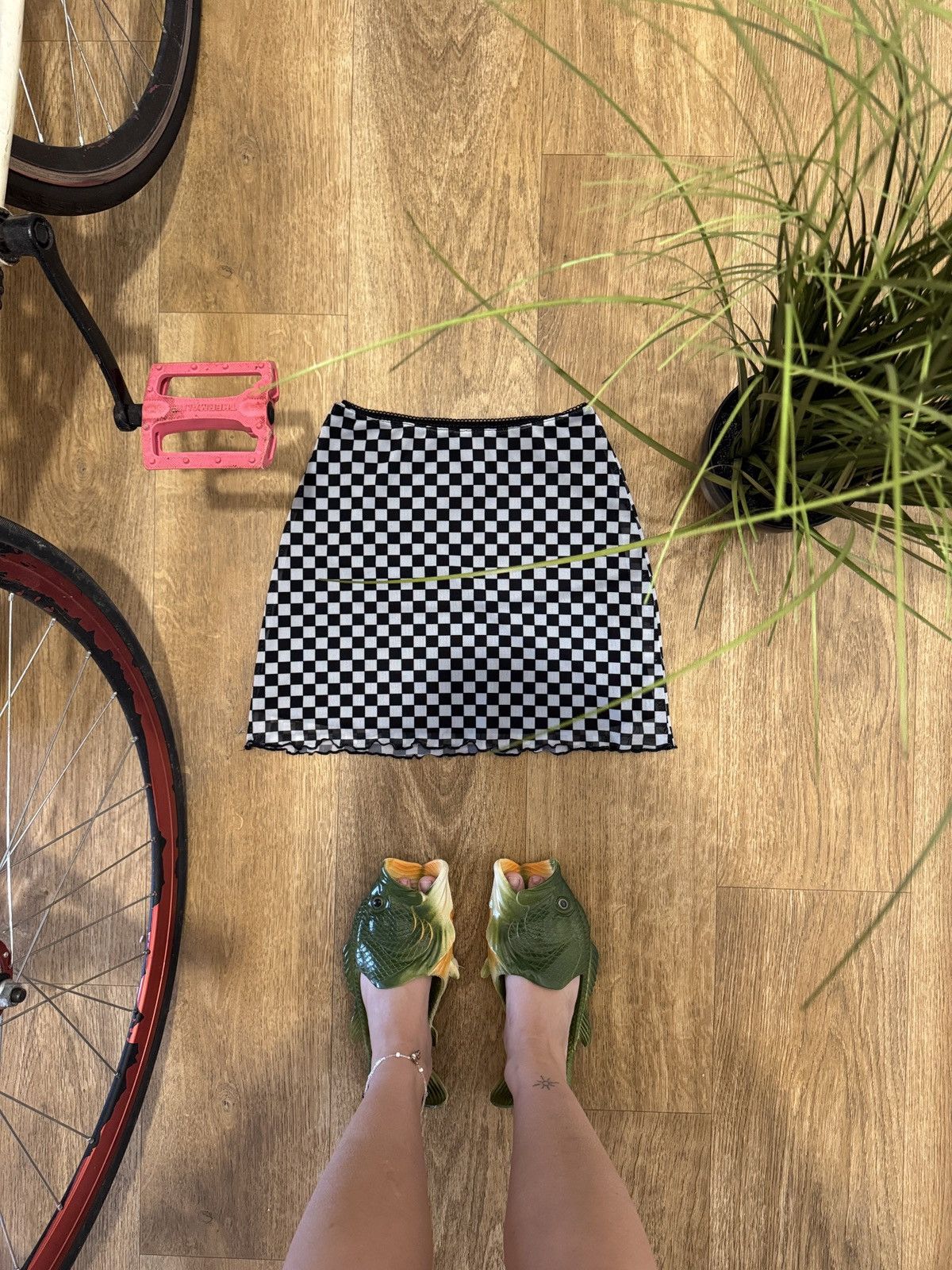 Vintage VINTAGE RUCHES CHEKER MESH MINI SKIRT Size 25" / US 0 / IT 36 - 2 Thumbnail