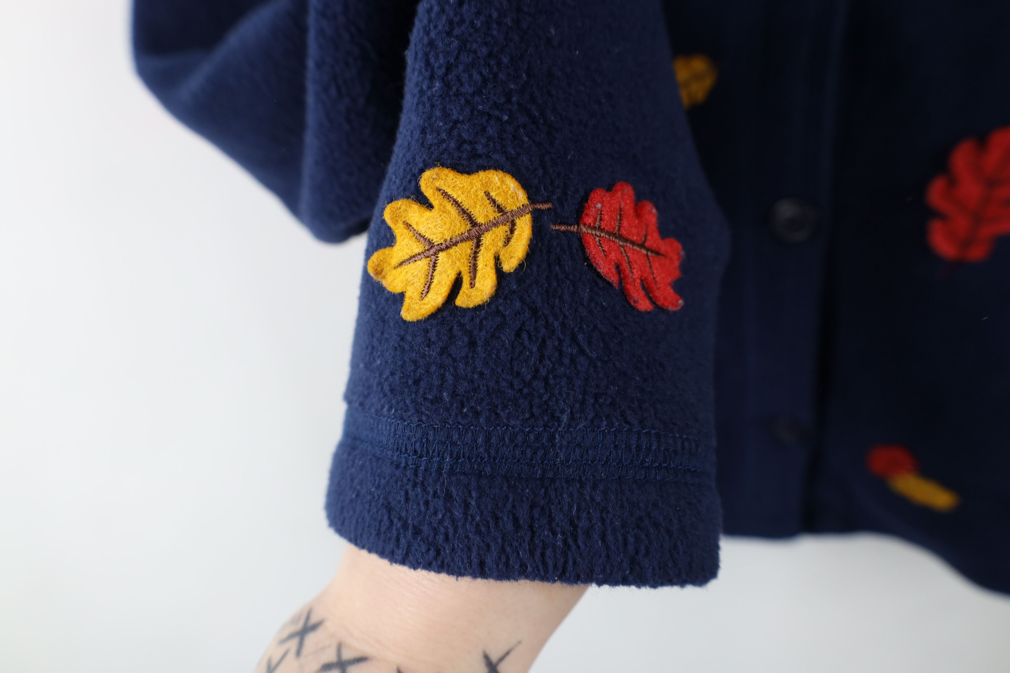 Vintage Vintage 90s Streetwear Fall Leaves Fleece Cardigan Sweater Size S / US 4 / IT 40 - 8 Thumbnail