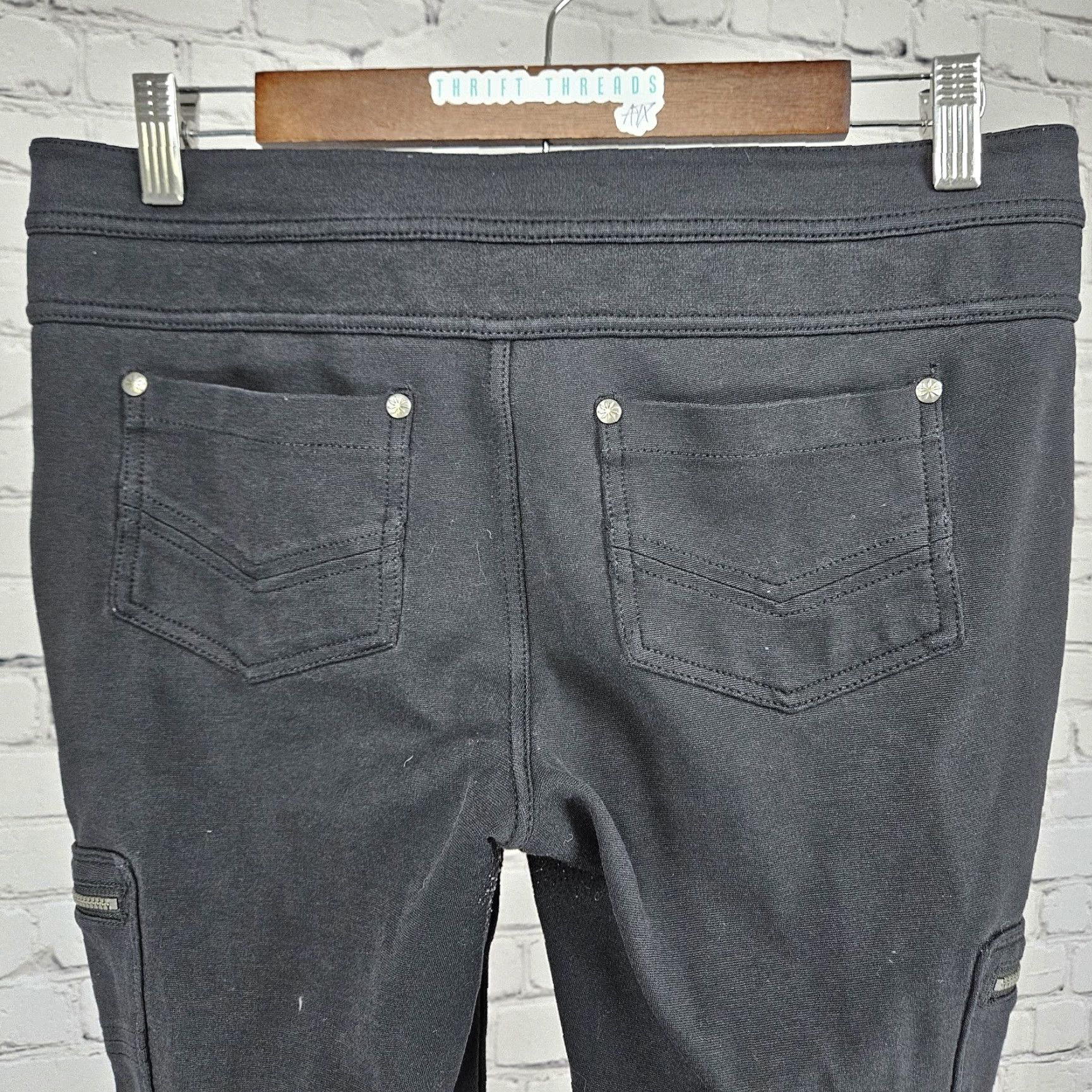 Athleta Athleta Charcoal Stretch Cargo Pocket Activewear Slim Taper Leg Pants 6 (30x28) Women Vel How? Size 28" / US 6 / IT 42 - 7 Thumbnail