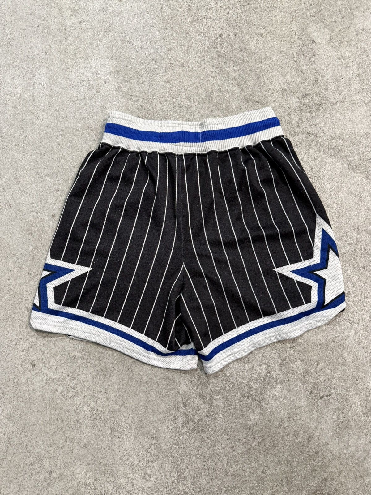 Champion Vintage Champion Orlando Magic Shorts Size US 30 / EU 46 - 3 Thumbnail