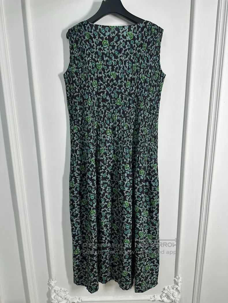 Issey Miyake Issey Miyake Pleated Floral Dress Size S / US 4 / IT 40 - 5 Thumbnail