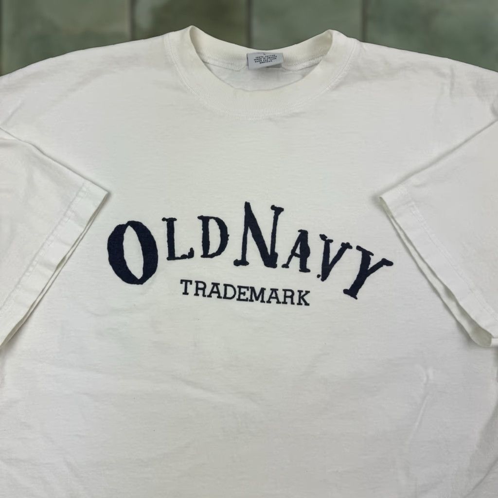 Old Navy VINTAGE Old Navy Logo T-Shirt Men L White Hipster Y2K USA 90s Decade Size US L / EU 52-54 / 3 - 1 Thumbnail