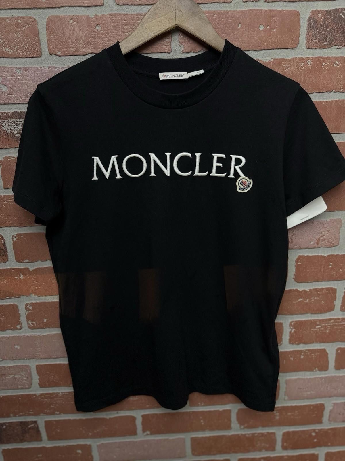 Moncler Moncler Logo Embroidered T-shirt Black Women Small Black Size S / US 4 / IT 40 - 1 Thumbnail
