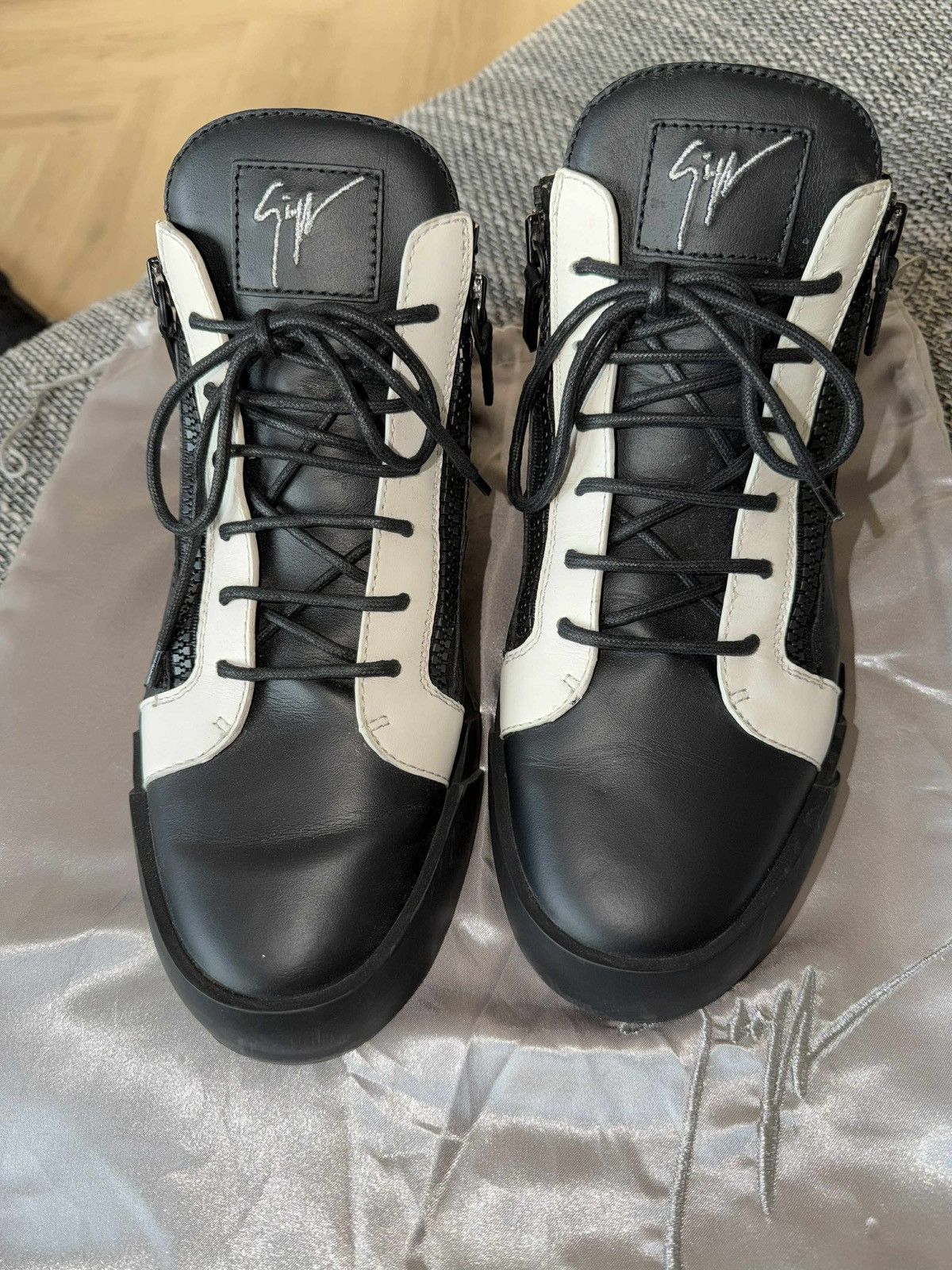 Giuseppe Zanotti Giuseppe Zanotti Leather Hi-Top Sneakers – Black/White Size US 11 / EU 44 - 6 Thumbnail