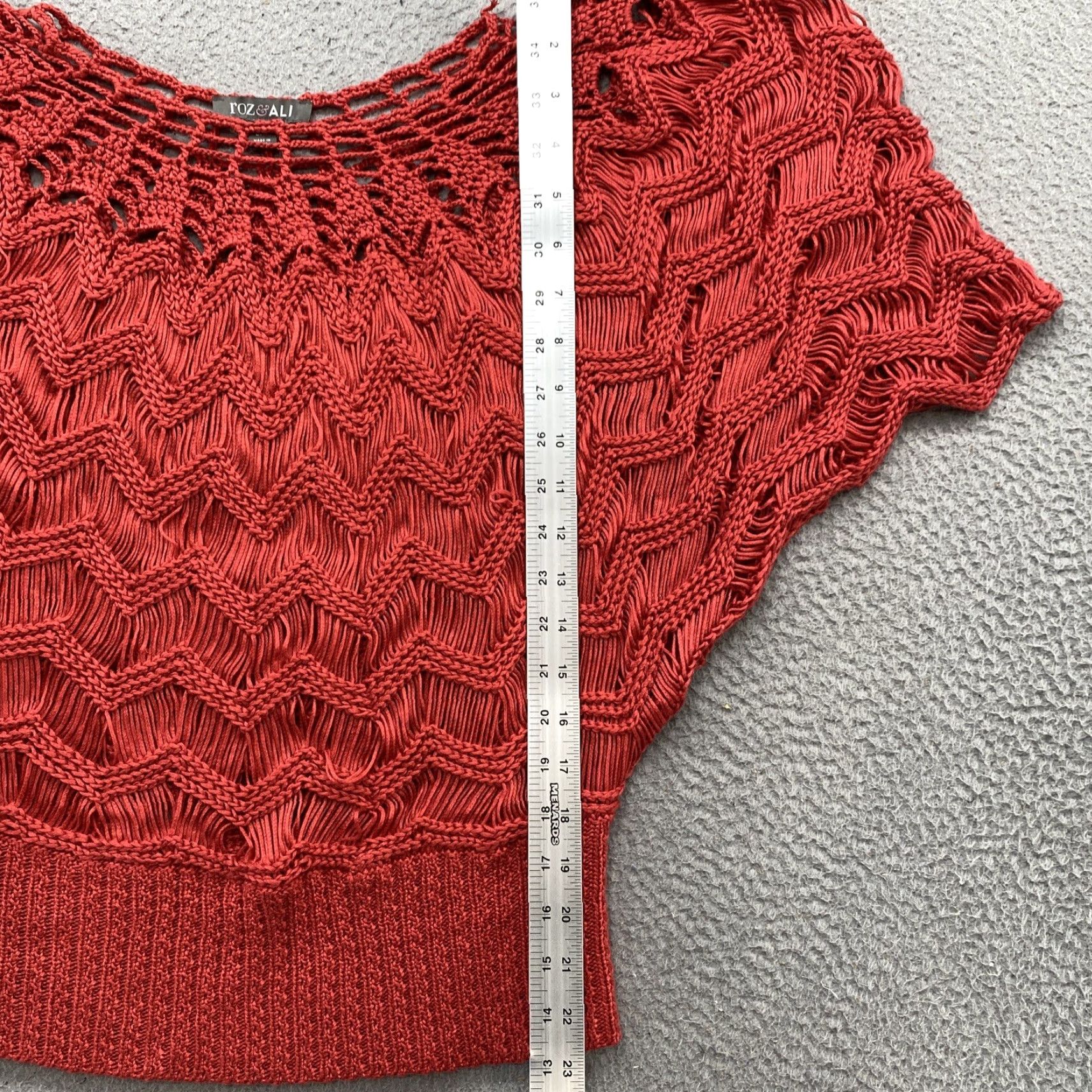 Vintage Roz & Ali Women’s Lace Top Red Unlined Acrylic Blouse Small/Medium Short Sleeve Pullover Casual Shirt Size M / US 6-8 / IT 42-44 - 6 Thumbnail