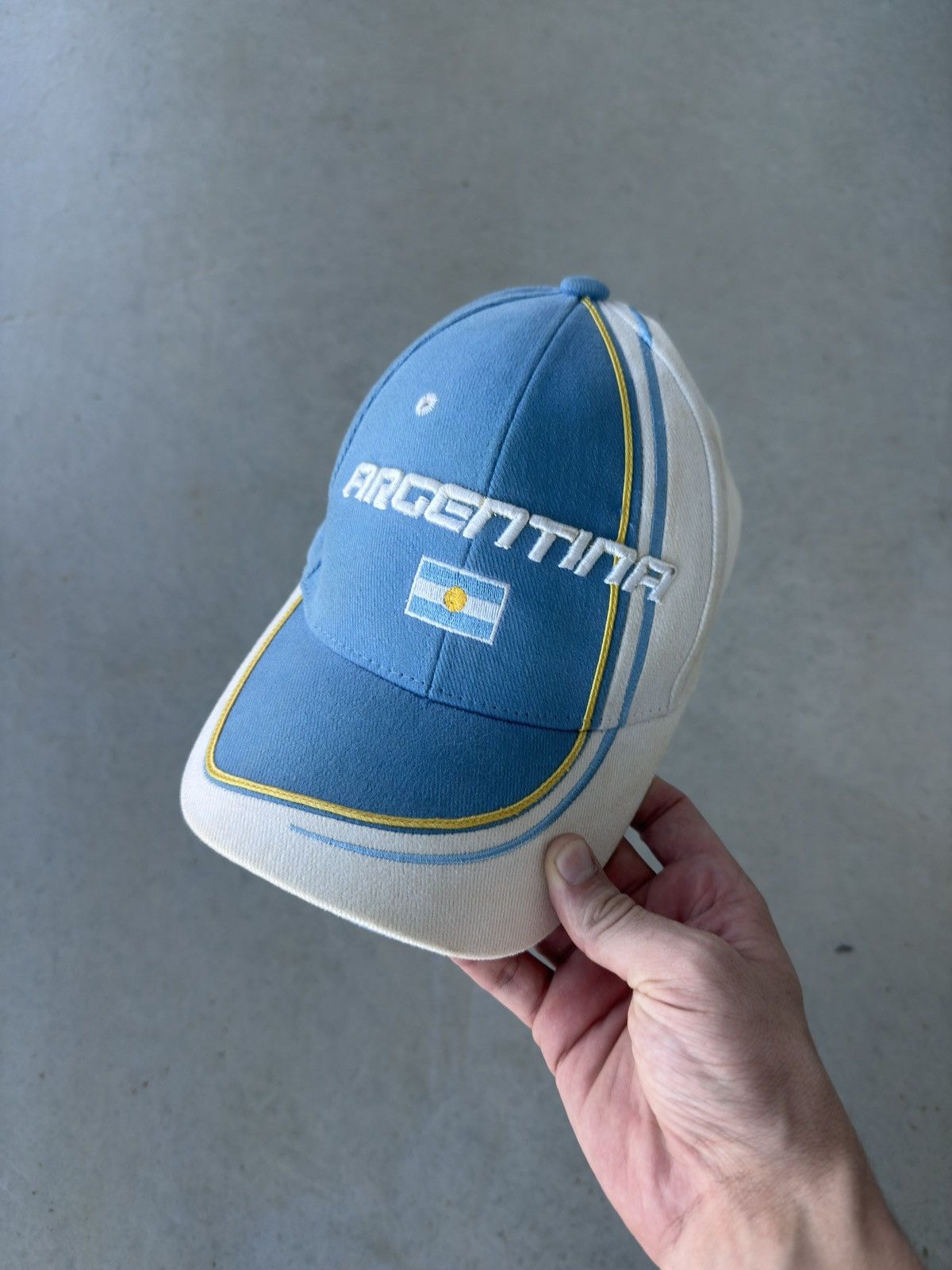 Vintage Vintage Y2K Argentina Soccer Hat Size ONE SIZE - 1 Thumbnail