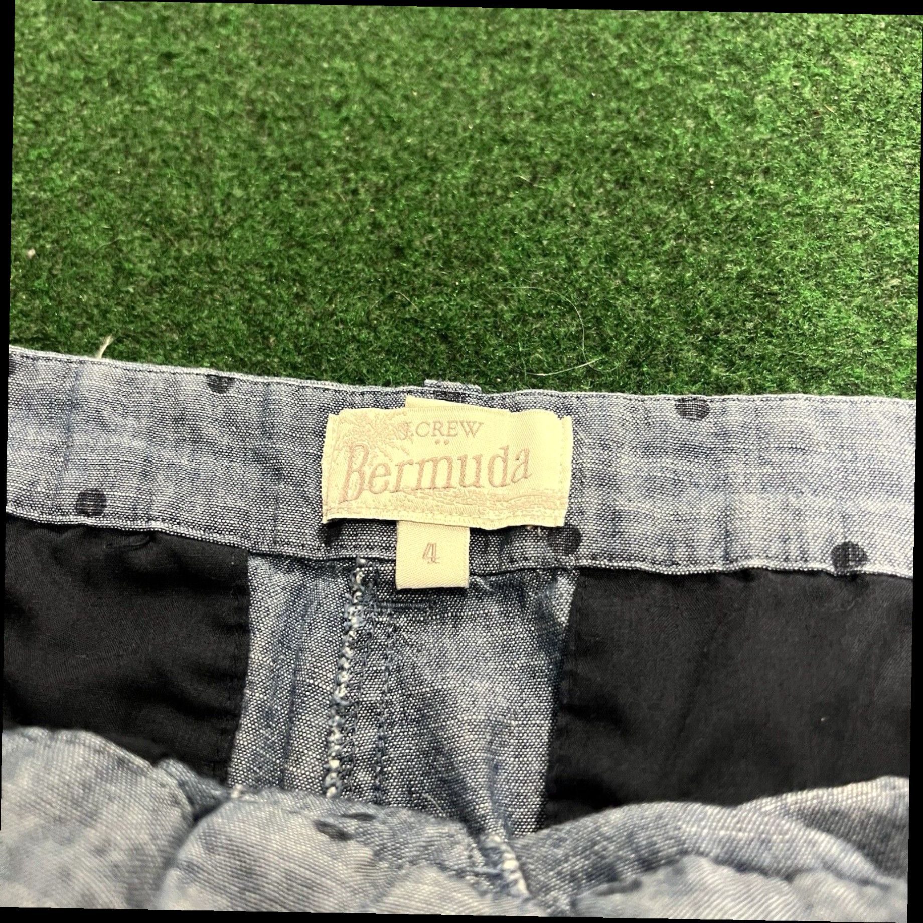 J.Crew J. Crew Bermuda Blue Gray Dot Shorts Size 4 Summer Outdoors Size 27" / US 4 / IT 40 - 4 Thumbnail