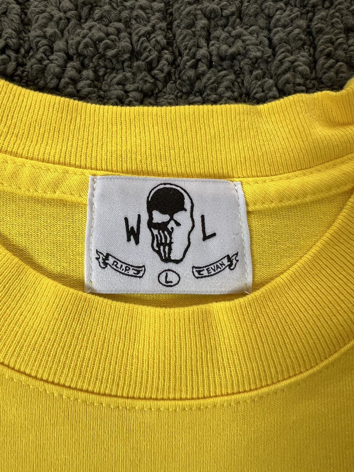 Warren Lotas WARREN LOTAS “CARNE MUERTA” YELLOW T-SHIRT SIZE LARGE Size US L / EU 52-54 / 3 - 3 Thumbnail