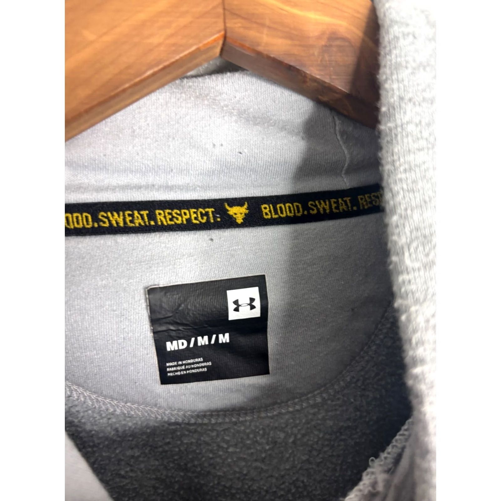 Under Armour Under Armour Project Rock Hoodie Long Sleeve T-Shirt Mens M Gray 8/10 Condition Hooded Logo 4105 Regular Size 4210 Size US M / EU 48-50 / 2 - 3 Thumbnail