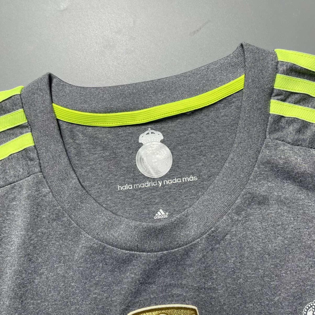 Adidas REAL MADRID ADIDAS 2015/2016 FOOTBALL AWAY JERSEY #7 RONALDO Size US XL / EU 56 / 4 - 6 Thumbnail