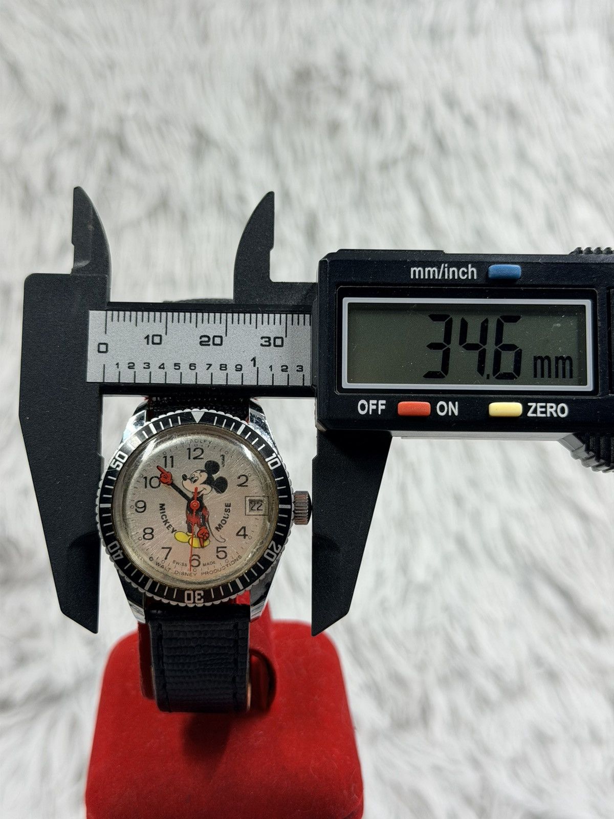 Seiko VTG Skin Diver BRADLEY Mickey Mouse Hand Wind Men’s Watch Size ONE SIZE - 7 Thumbnail