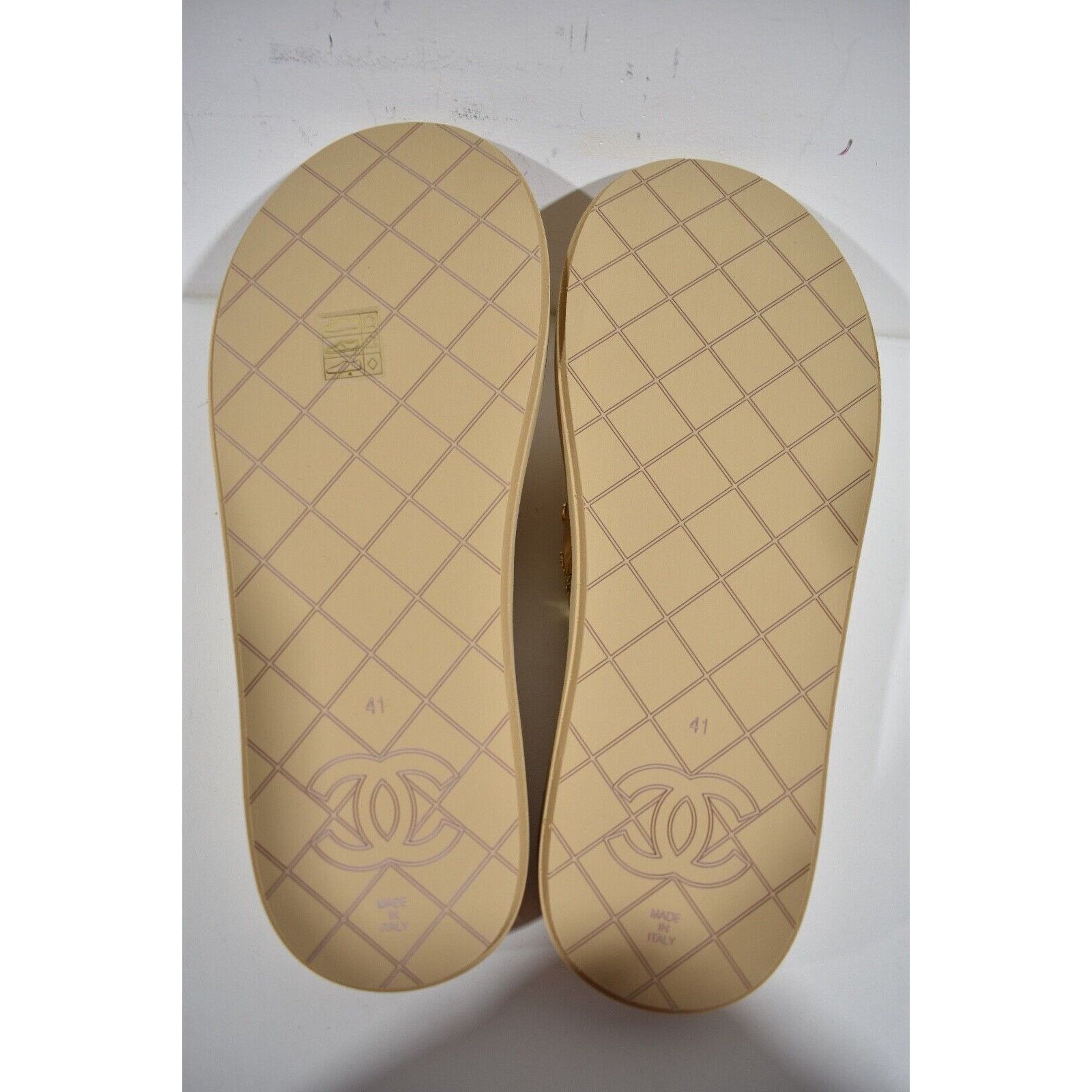 Chanel Chanel 23P Beige Quilted Charms Padded Pool Thong Logo Size US 11 / IT 41 - 12 Thumbnail